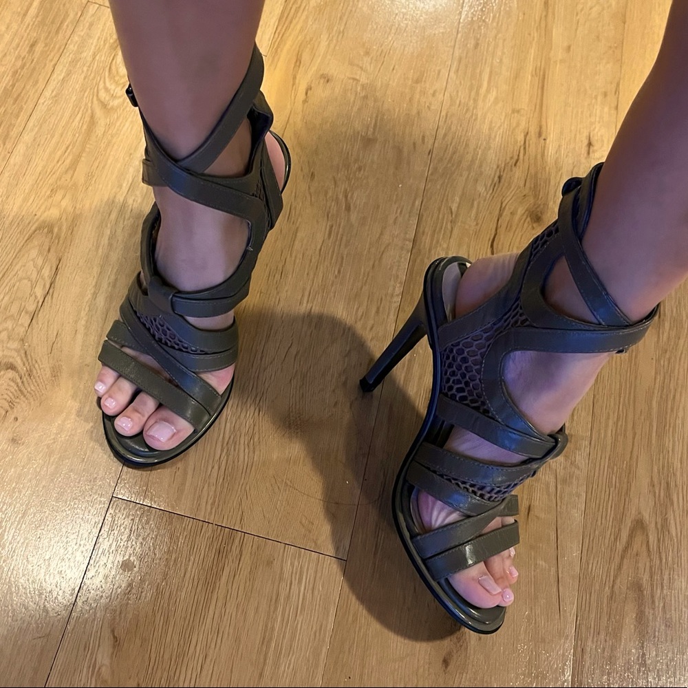 Zara army green net leather high heels 6